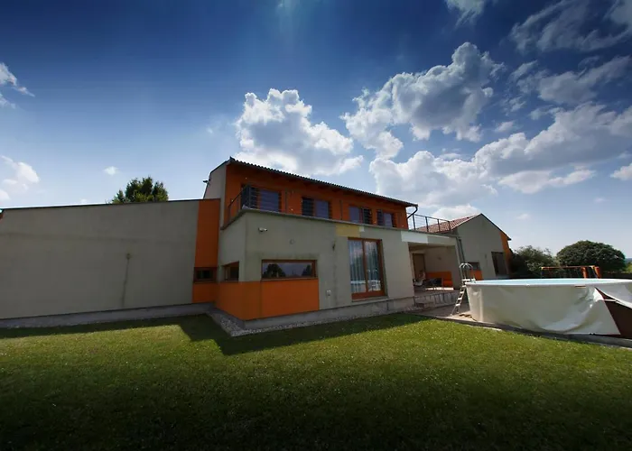 Villa Aqua